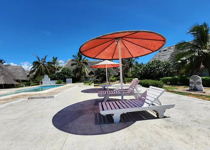 Karibuni, Villa 107, Beachfront Stay With Restaurant, Pool & Bar Malindi