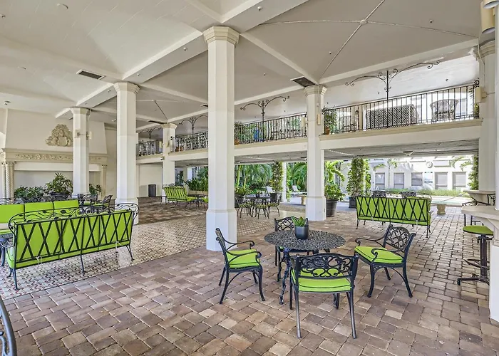 Palm Beach Hotel