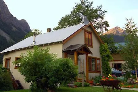 Charlie'S Guesthouse Field