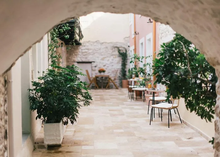 Limeria Studios & Maisonettes Parga
