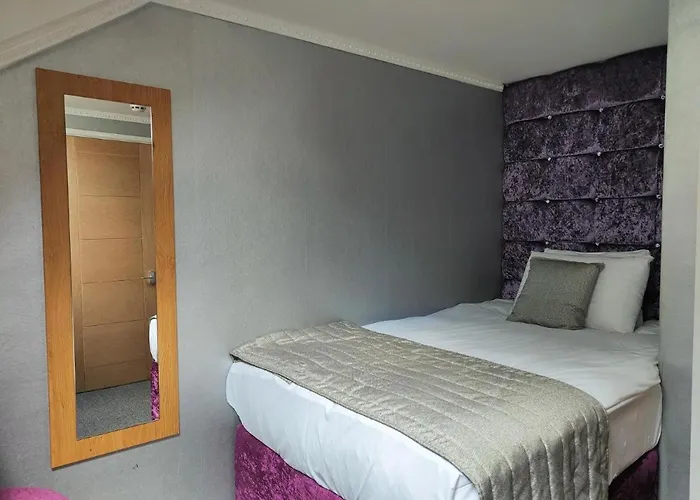 Hotel 24-7 Express Newport 