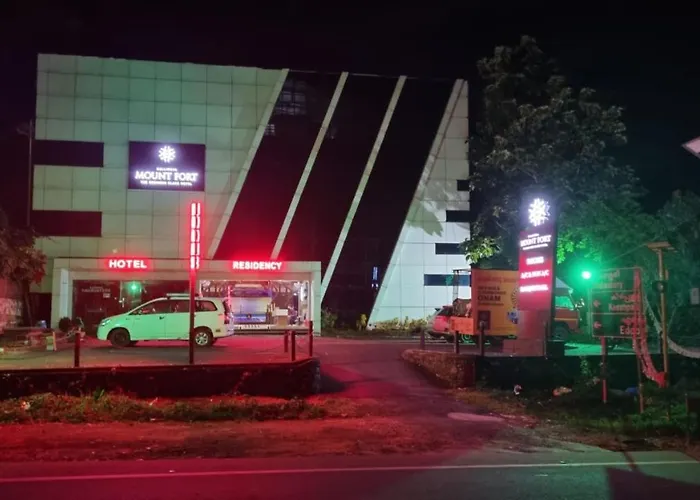 Kallingal Mount Fort Hotel Iritti