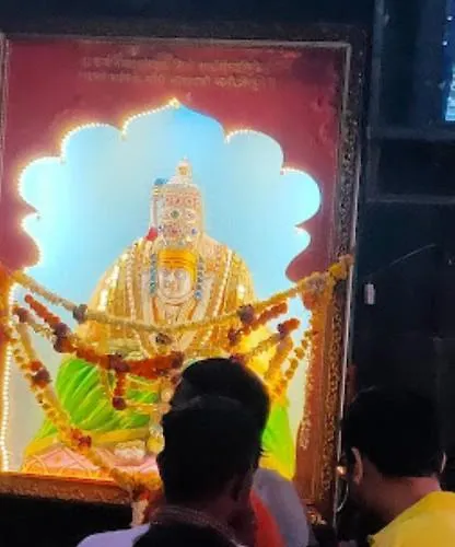 Hotel Ambai Bhakt Niwas-Tuljabhavani Pujari, Tuljapur