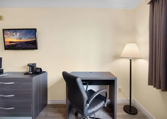 Econo Lodge Fontana