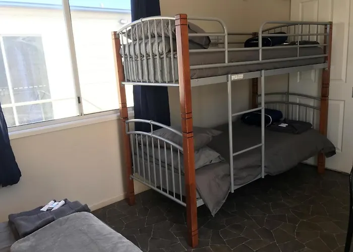 Australian Hotel Winton Cabins