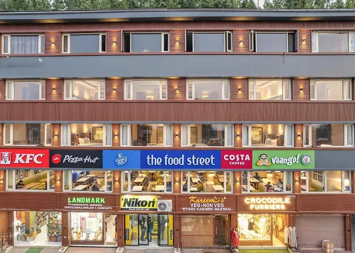 Hotel 11 Boulevard Srinagar 