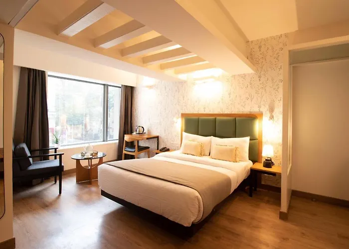 Hotel Le Royce Pune