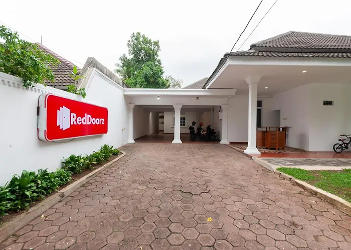 RedDoorz @ Kemang Dalam Hotel Jakarta