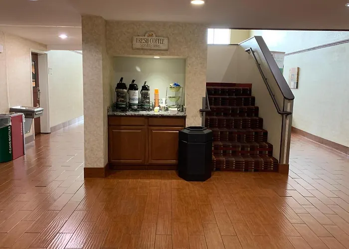 Quality Inn And Suites Middletown-Franklin