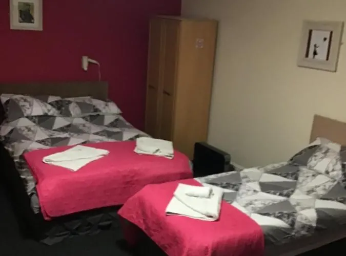 Mr Smiths/ The Old Stanley Arms Bed & Breakfast Liverpool