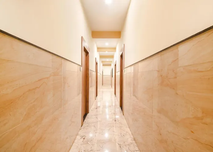 Fabhotel Shree Khatu Shyam Palace Indore