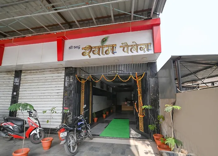 Fabhotel Shree Khatu Shyam Palace Indore