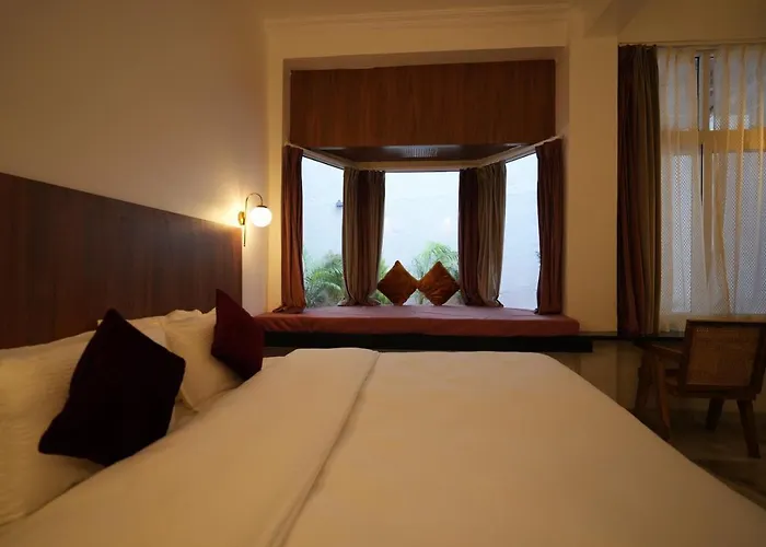 Bhopal Lake Stays