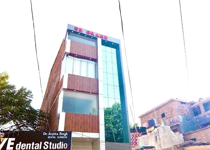 Hotel Sr Grand Gorakhpur