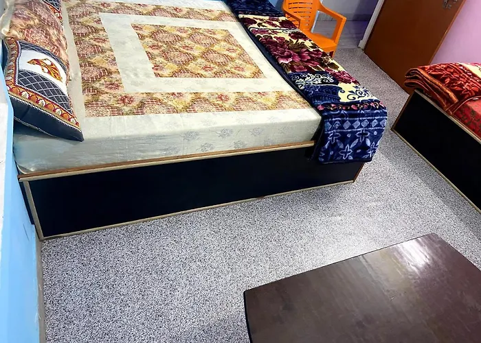 Garuda Guest House Varanasi