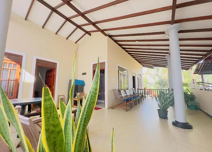 Hotel Breeze Rest Unawatuna