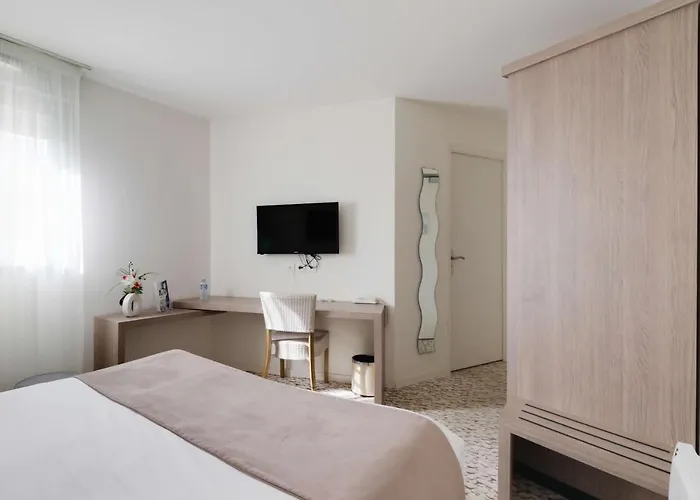 Brit Hotel Alghotel Cancale