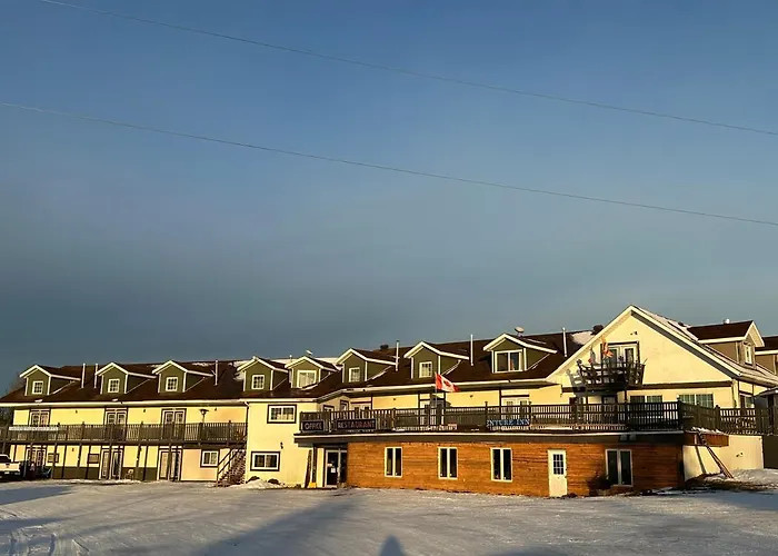 North Adventure Inn Cochrane