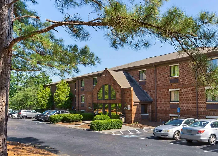 Suburban Studios Cary - Rdu Airport