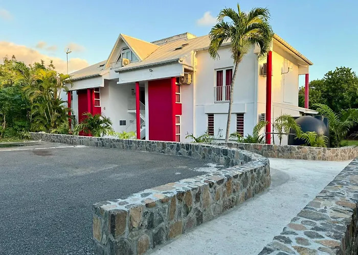 Résidence Le Vallon Guadeloupe Parc Piscine Appartements&Studios&Services hôteliers à la carte Saint-Francois 