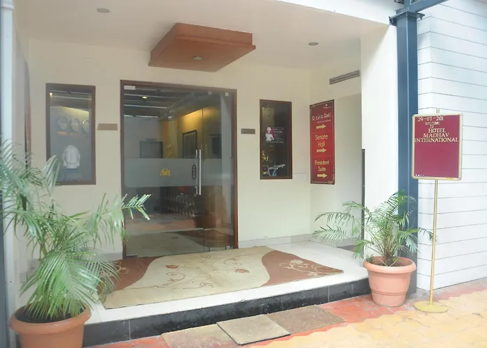 Hotel Madhav International Pune Railway Station