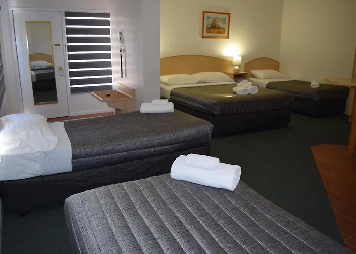 Warwick Vines Motel