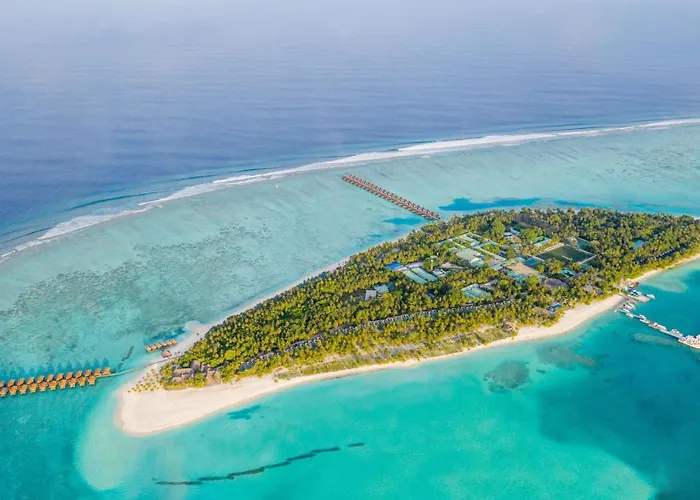 Meeru Maldives Resort Island Dhiffushi