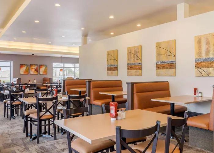 Quality Inn & Suites Winkler