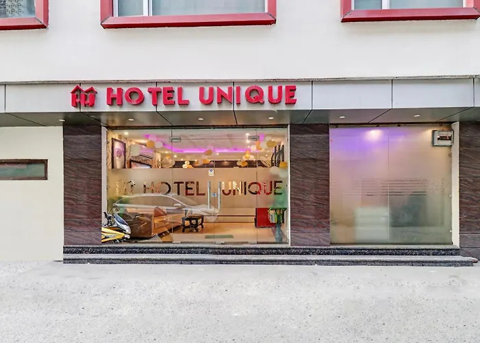Itsy Hotels Unique - Near Railway Station Amritsar