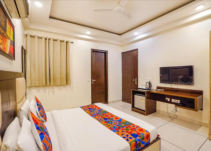 Fabhotel Apple Pie Noida