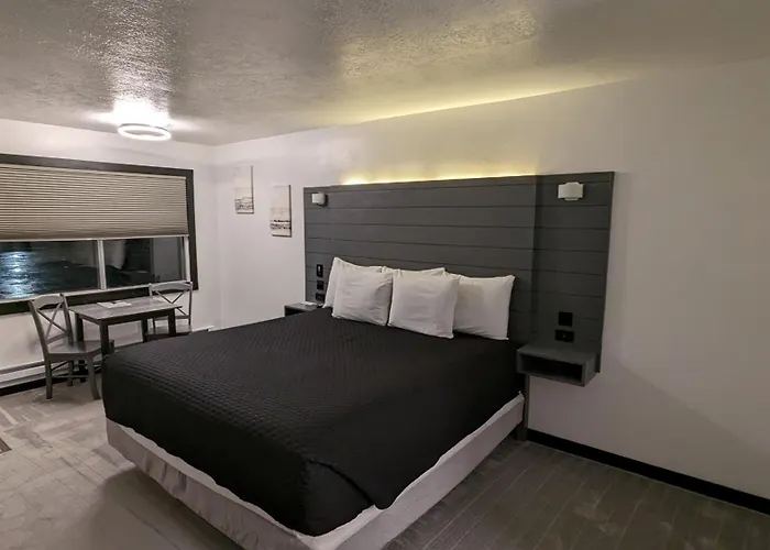 High Desert Inn Salina