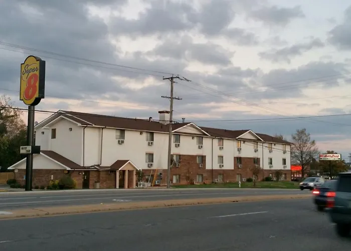 Super 8 By Wyndham Richmond/Broad Street Motel Henrico