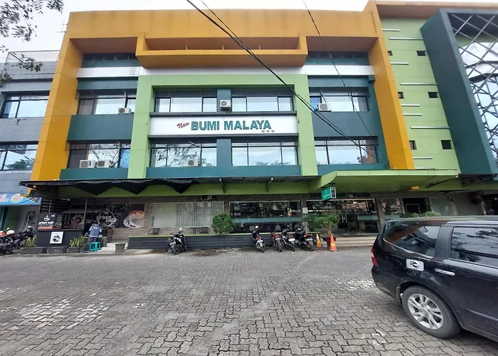 Urbanview Hotel Bumi Malaya Medan