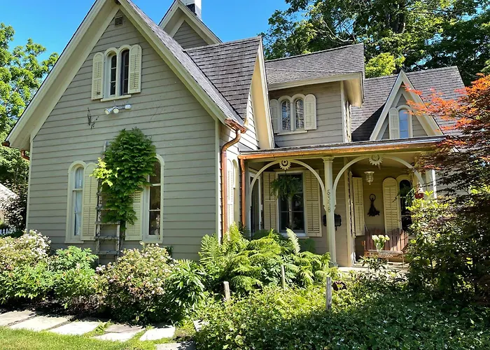 The Gables Of Rhinebeck Hotel