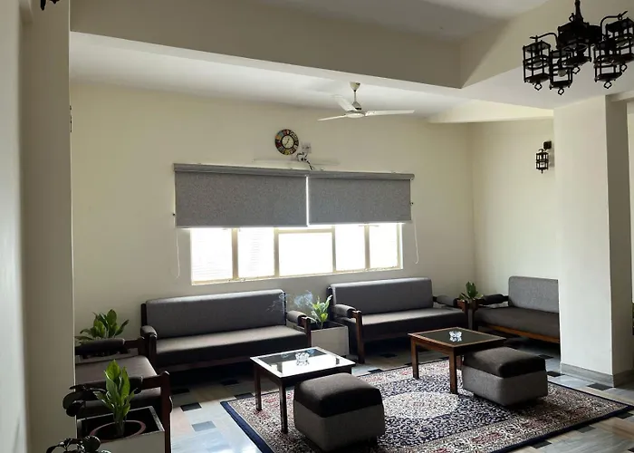 Gautam Hotel Varanasi