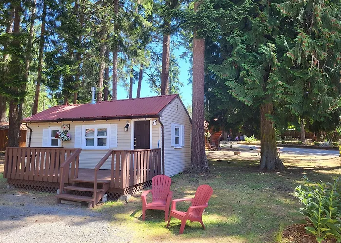 Riverbend Cottage & Rv Resort Parksville