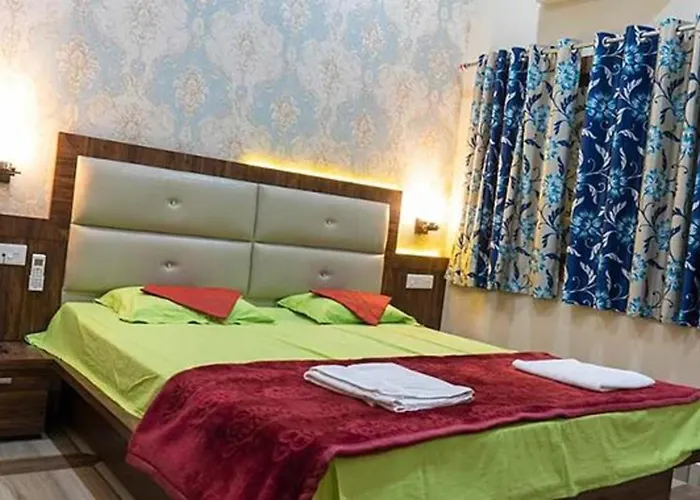 Fabhotel Cm Palace I Varanasi