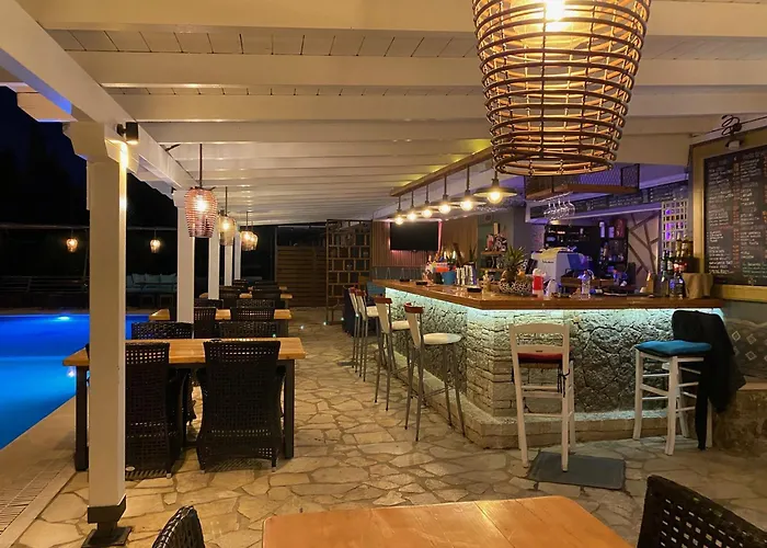 Paloma Blanca Hotel Ýpsos