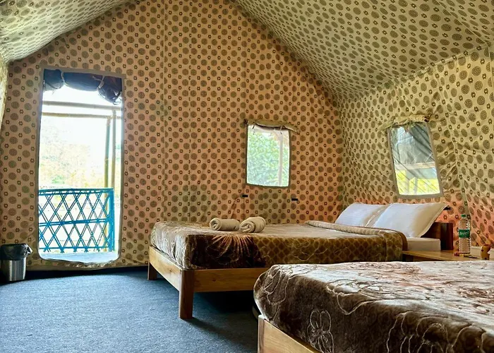 Kodom Bari Retreat, Kaziranga Hotel