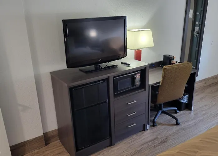 Quality Inn Forsyth Near Ga Public Safety Training Center