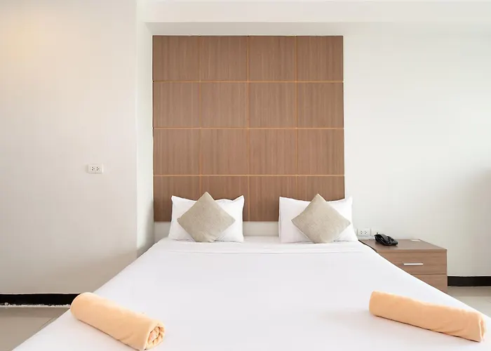 Leenova Place Bangkok