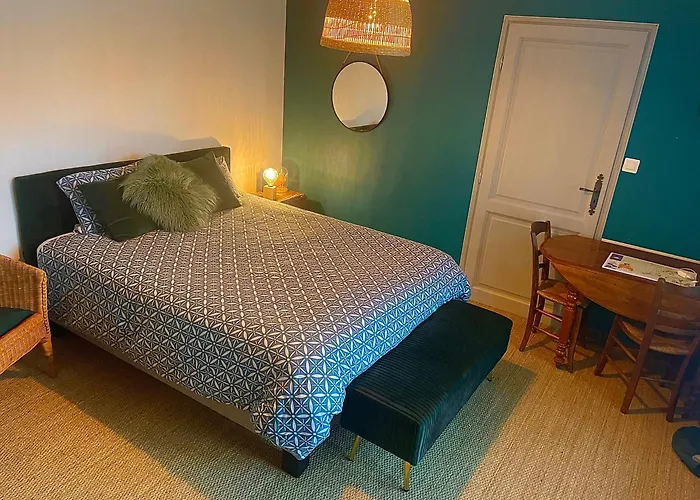 Bed and Breakfast Chez Guilem à Saint-Maixent-lʼÉcole