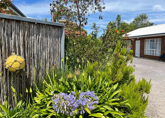 Castaway Holiday Apartments Strahan