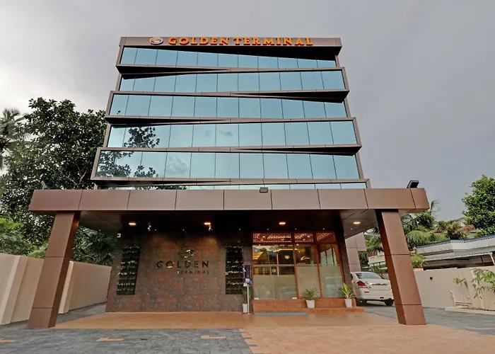 Treebo Golden Terminal Kochi Airport With Swimming Pool Hotel