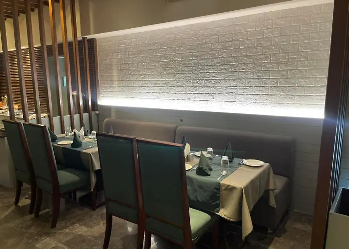 Green Hotel & Restaurant Pathankot