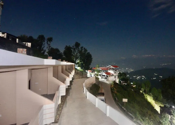Hotel Uttarakhand Kausani