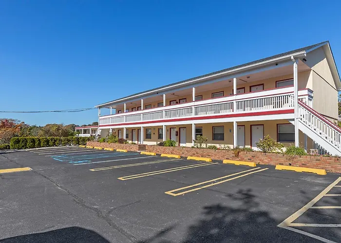 Bay Watch Hotel And Marina Hampton Bays