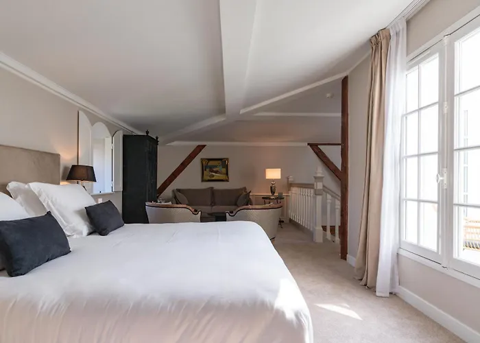 Hotel La Folie à Forges-les-Eaux