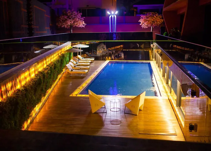 Bel Air Crest Hotel & Suites Akra