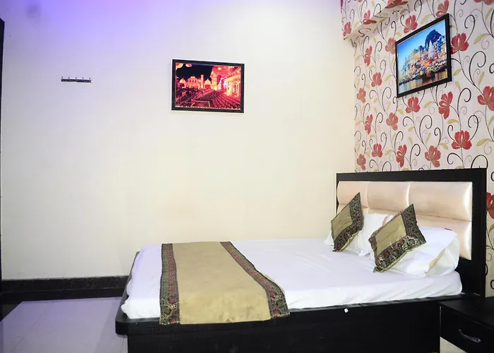 H R Guest House Varanasi